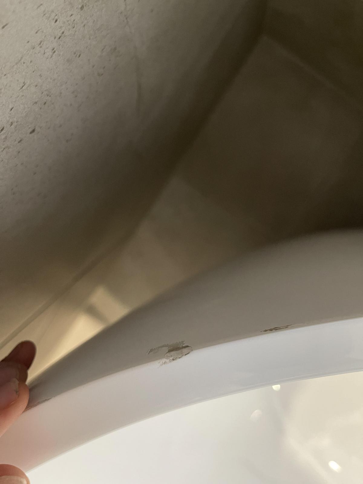 Builder chipped freestanding bath - do I have the right to h
