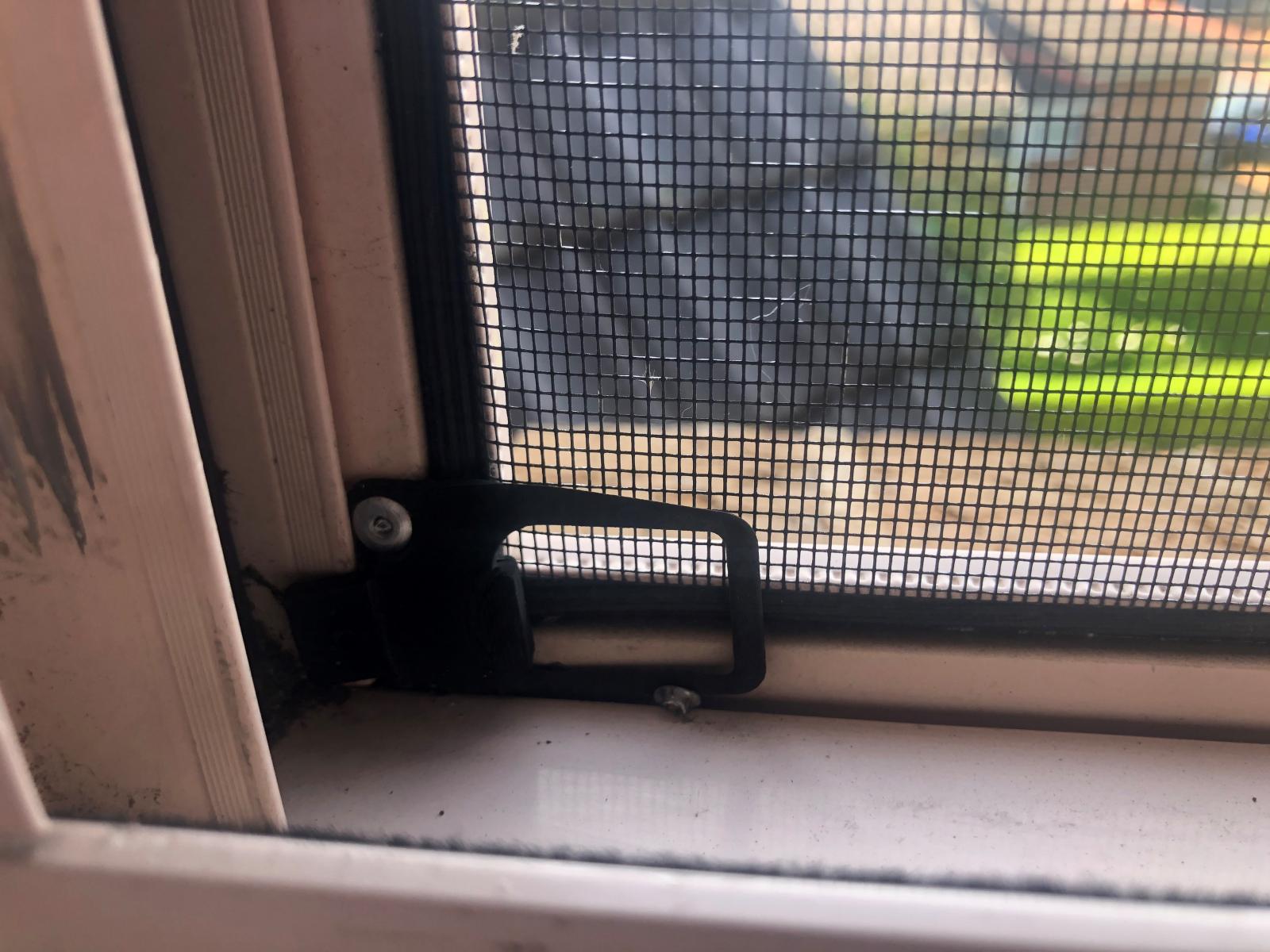 Window flyscreen clip replacement