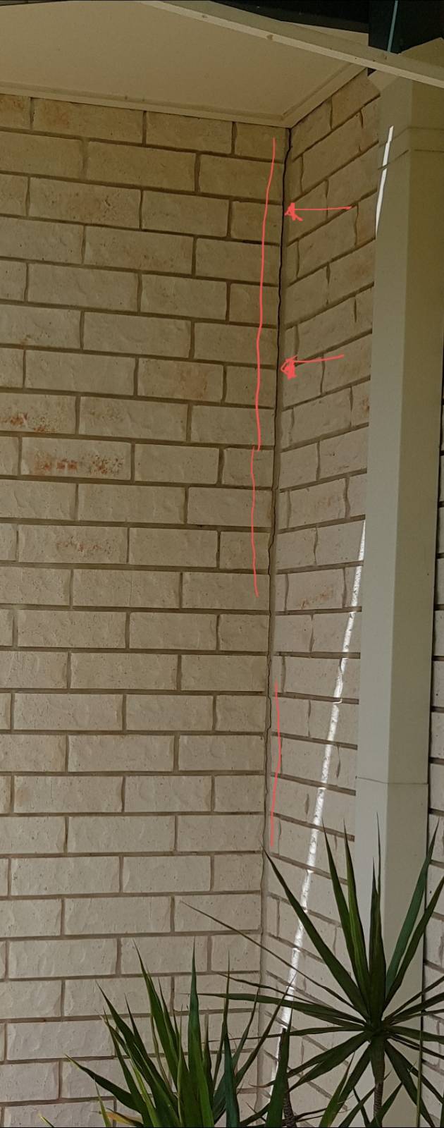 What product to use in fixing cracks in corner mortar