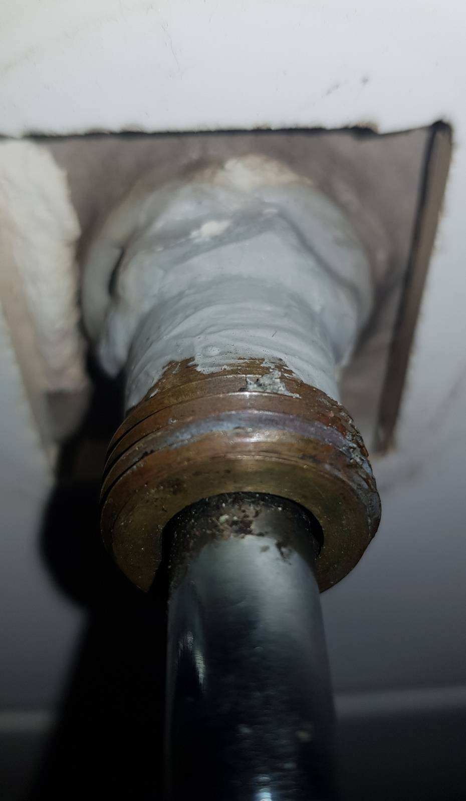 Tightening washer on sealed in taps